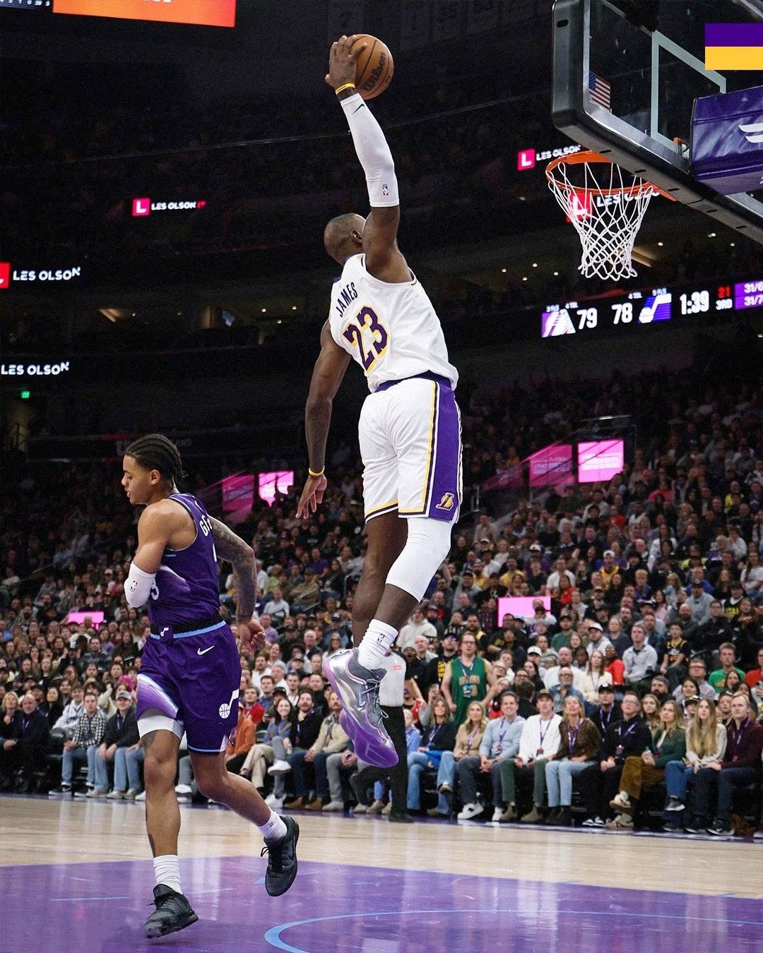 爵士鏖战上海队，詹姆斯关键制胜