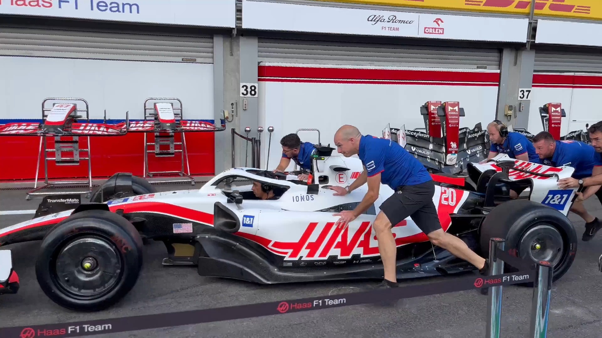 索伯车队轻取哈斯车队，维斯塔潘点燃赛场