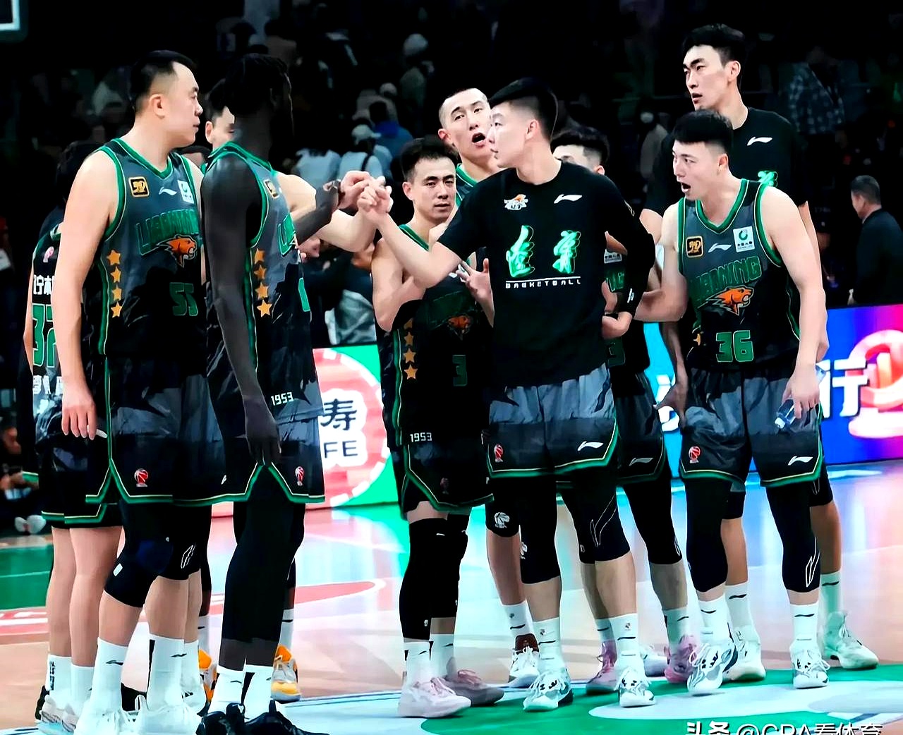 辽宁队完胜浙江队,王哲林点燃赛场 辽宁队完胜浙江队,王哲林点燃赛场