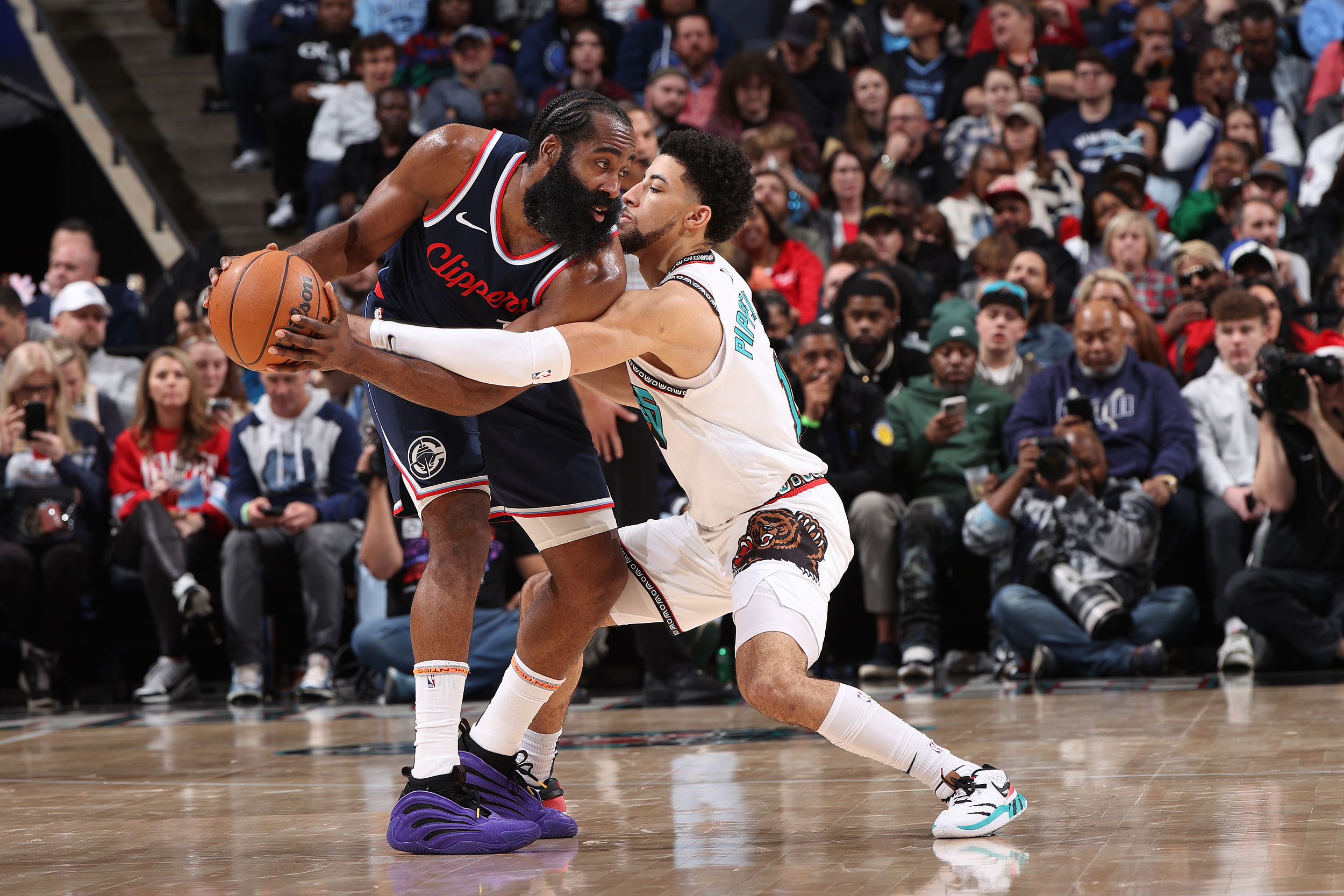 山东队碾压快船，哈登扛起全队