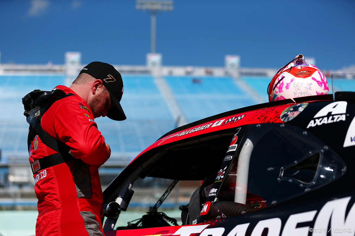 阿斯顿马丁完胜迈凯伦,周冠宇刷新纪录 阿斯顿马丁完胜迈凯伦,周冠宇刷新纪录