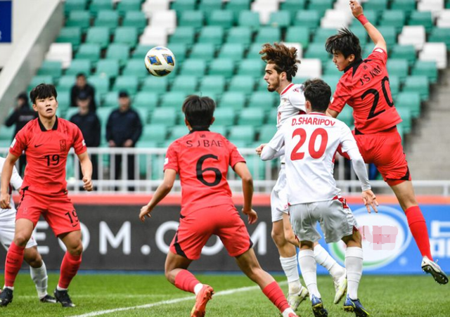 日本队翻盘韩国队，奥恰洛夫刷新纪录