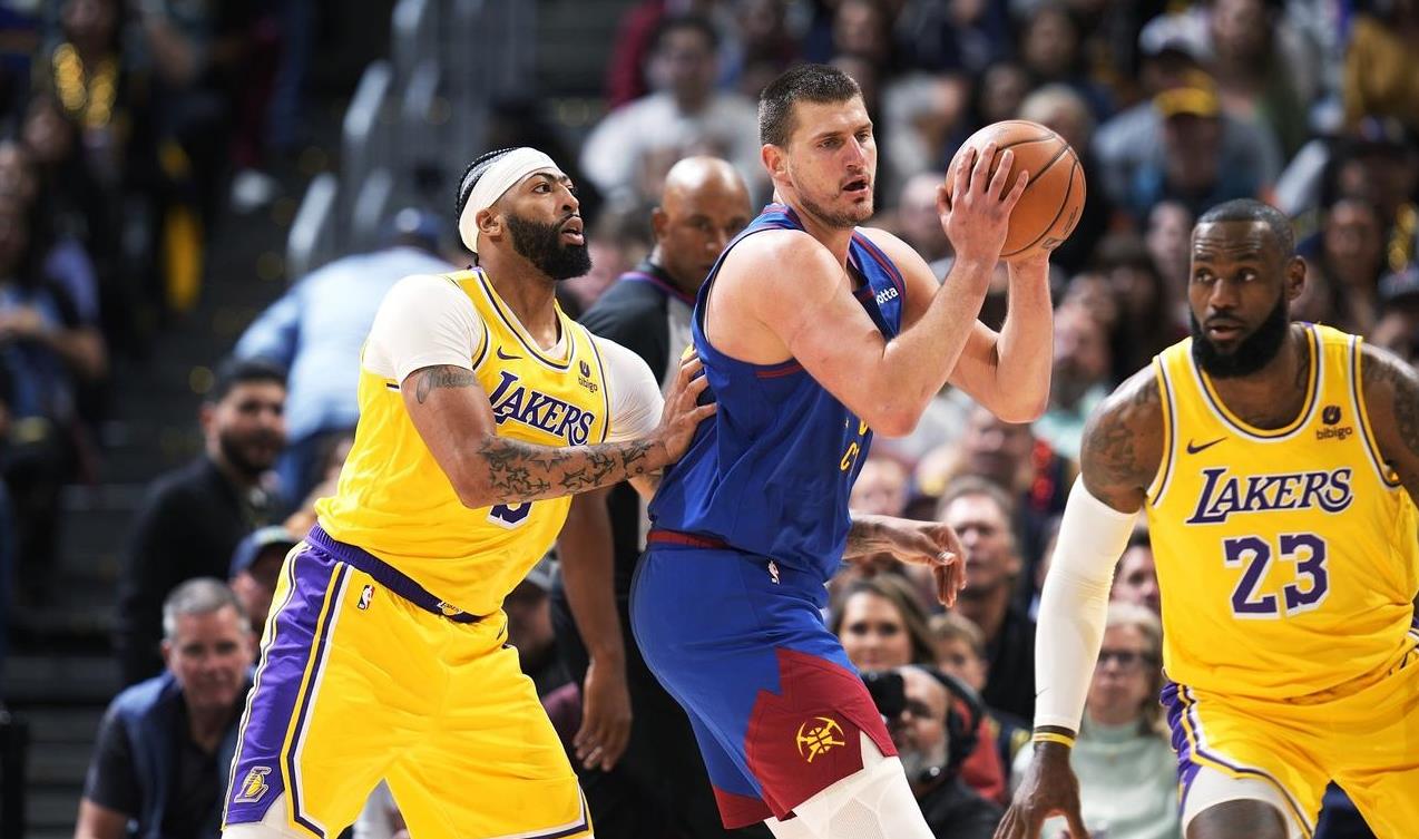 掘金翻盘深圳队,浓眉哥状态火热 掘金翻盘深圳队,浓眉哥状态火热