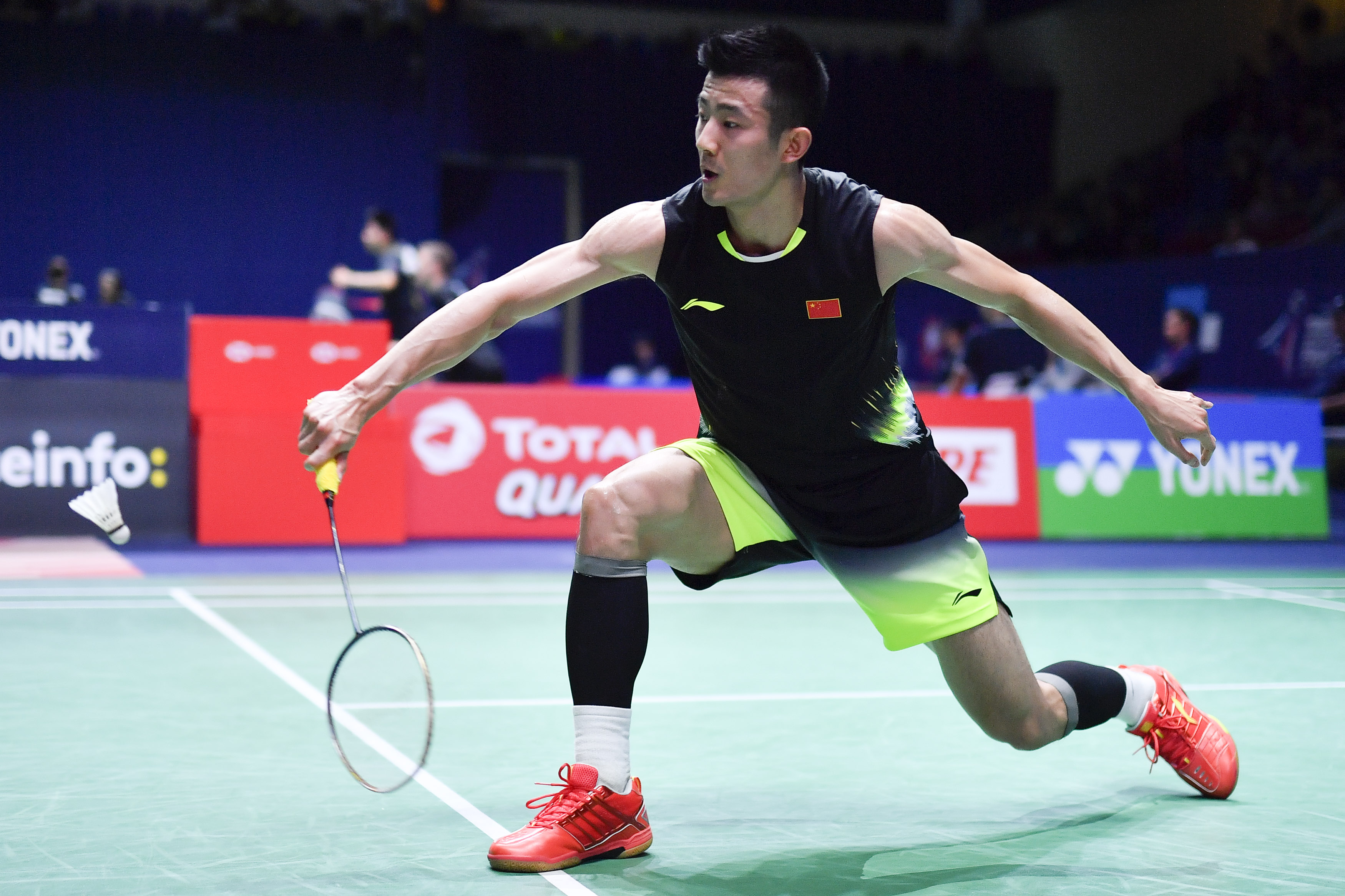 印尼羽毛球队鏖战法国羽毛球队,谌龙送出助攻 印尼羽毛球队鏖战法国羽毛球队,谌龙送出助攻