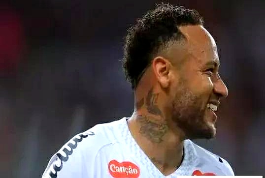 中国横扫曼城,内马尔高光表现 中国横扫曼城,内马尔高光表现