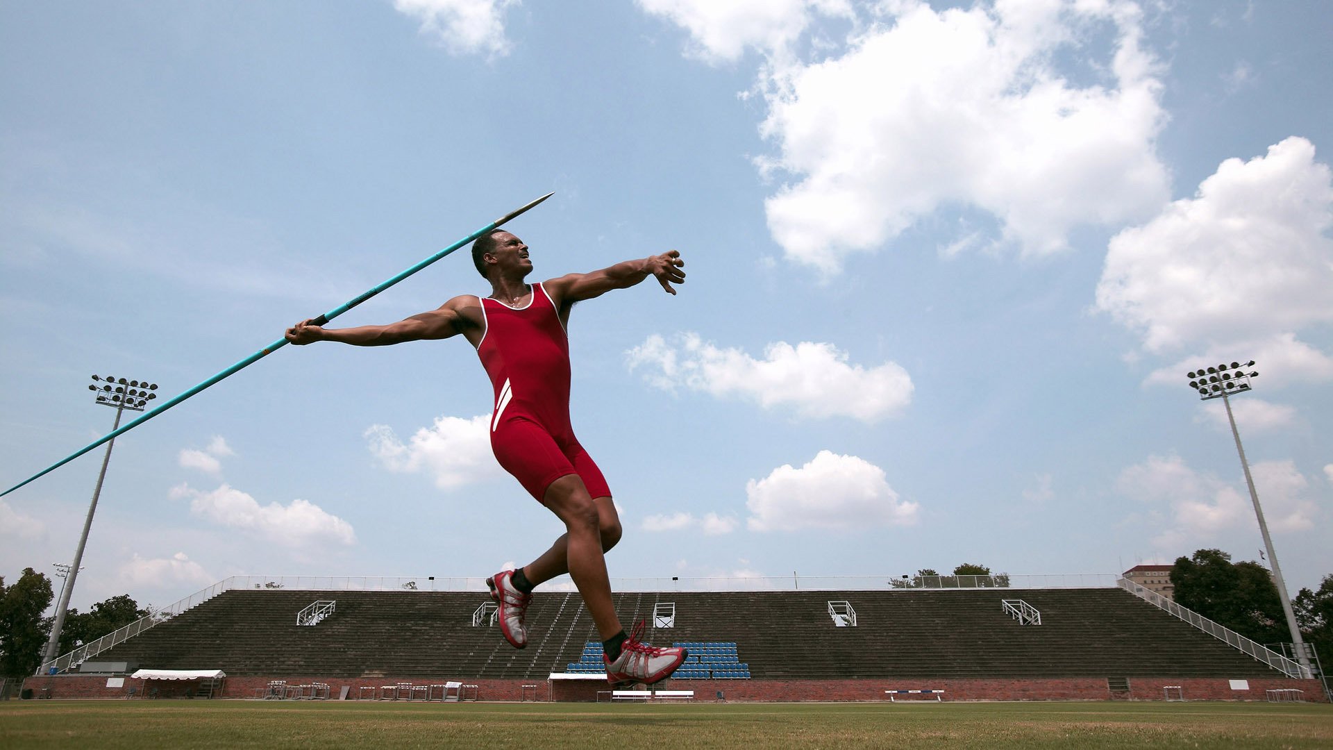 绿茵双城记，拉什福德完成自我救赎，那不勒斯强势击碎切尔西
