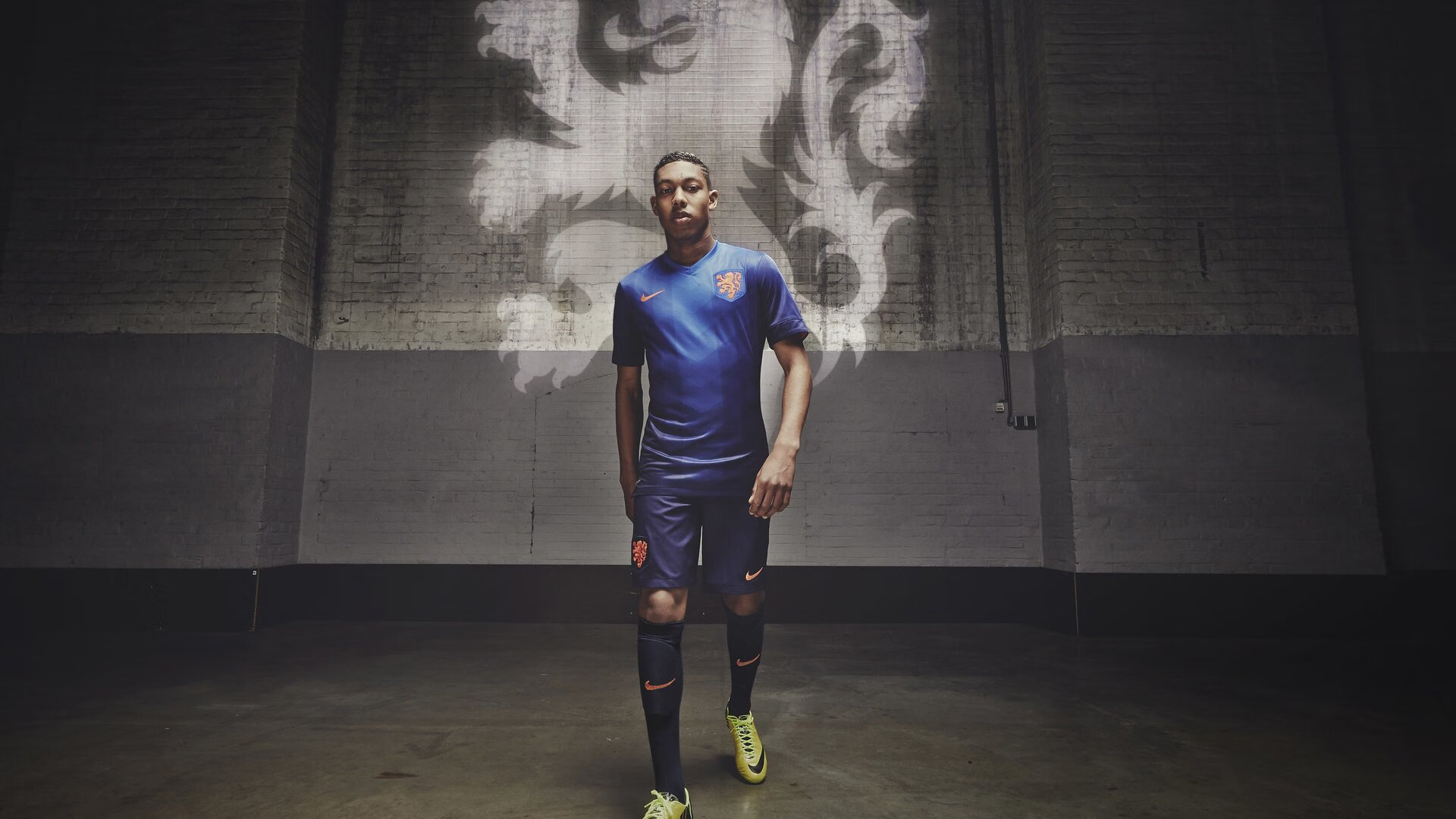 舞台的尺度与巨星的重量,萨拉赫定律与乌克兰足球的碾压式启示